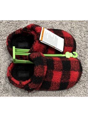 New Unisex Sandals Crocs Classic Cozzzy Slipper Buffalo Plaid M/4 W/6